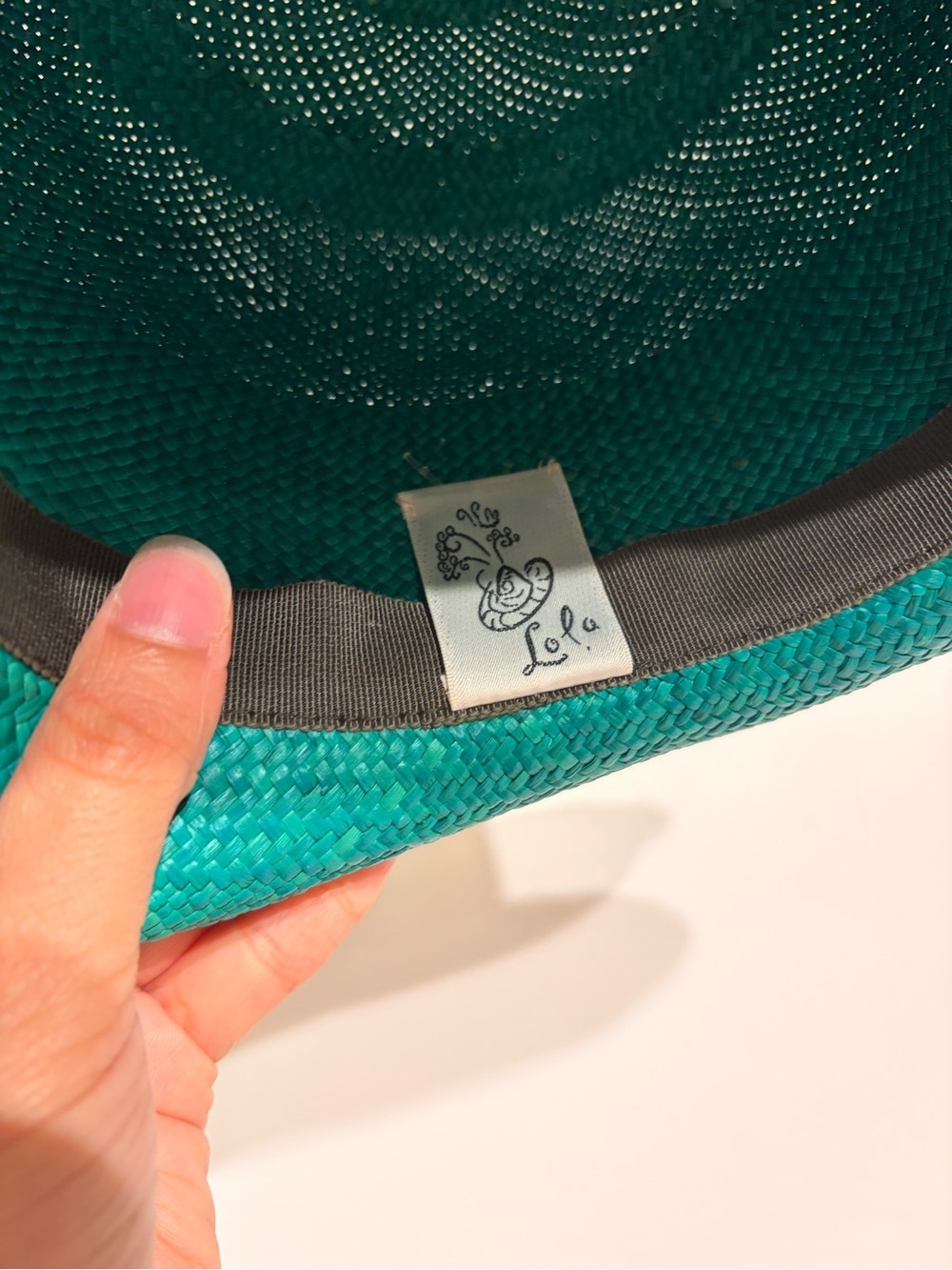 Lola Green Straw Fedora Cloche Bucket Hat with Brown and Navy Band S/M 22" - Picture 4 of 5